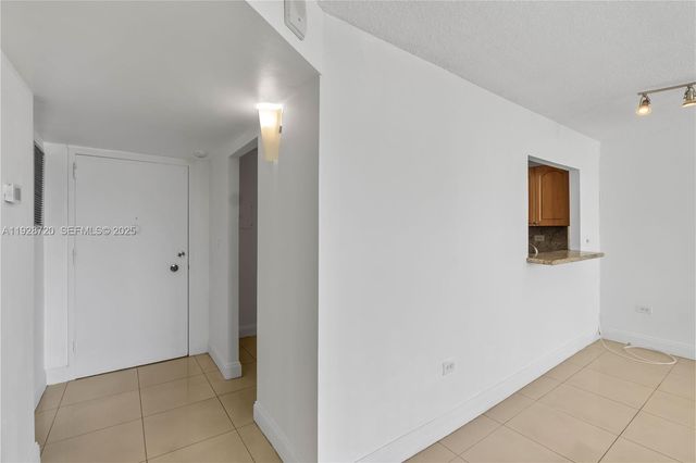 7135 Collins Ave 613, Miami Beach, FL 33141