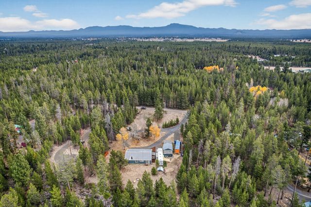 51273 Parker Road, La Pine, OR 97739