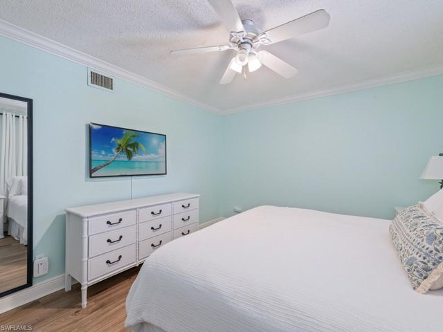 940 3rd ST S # 104, Naples, FL 34102