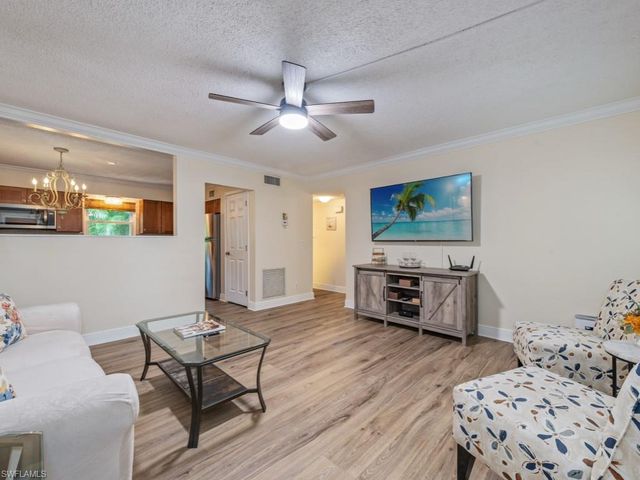 940 3rd ST S # 104, Naples, FL 34102