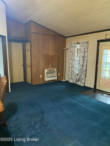 6687 Woods Pike, Pleasureville, KY 40057