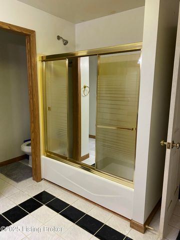 6687 Woods Pike, Pleasureville, KY 40057