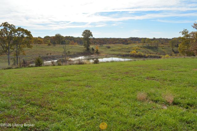 6687 Woods Pike, Pleasureville, KY 40057