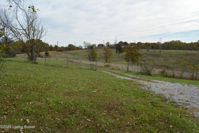 6687 Woods Pike, Pleasureville, KY 40057