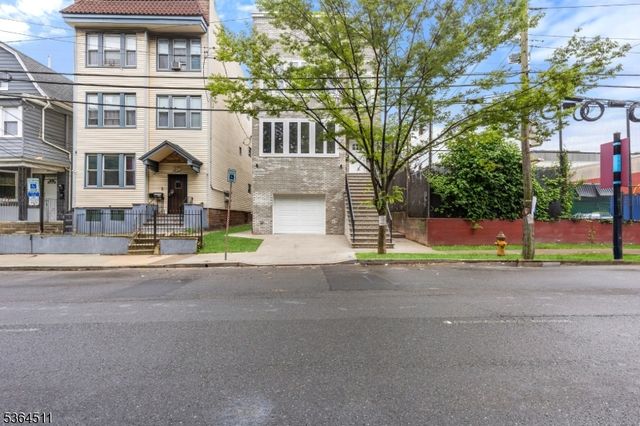 22 Speedway Ave, Newark City, NJ 07106