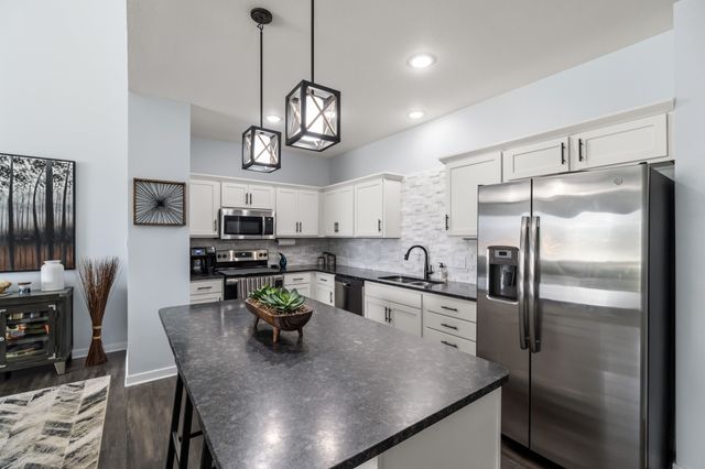 541 10th Street, Waukee, IA 50263