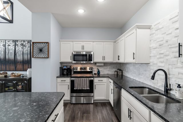 541 10th Street, Waukee, IA 50263