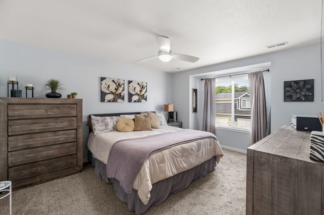541 10th Street, Waukee, IA 50263