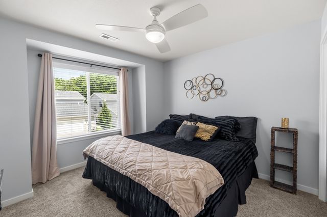 541 10th Street, Waukee, IA 50263