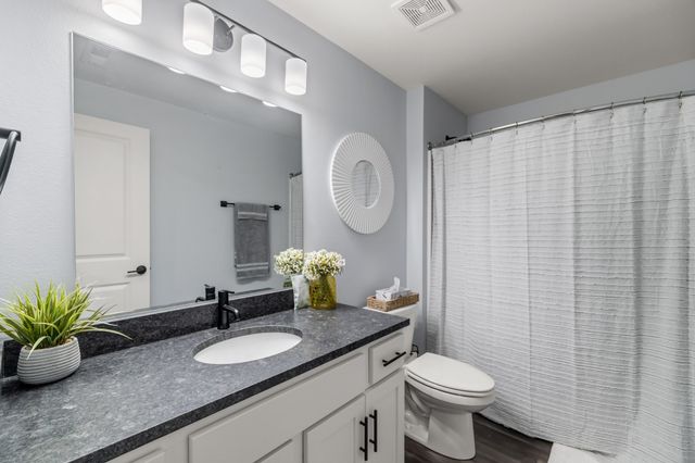 541 10th Street, Waukee, IA 50263
