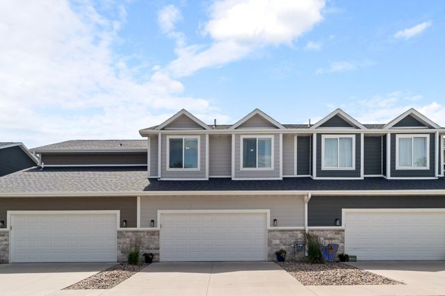 541 10th Street, Waukee, IA 50263