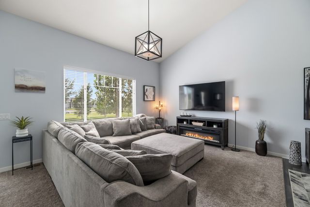 541 10th Street, Waukee, IA 50263