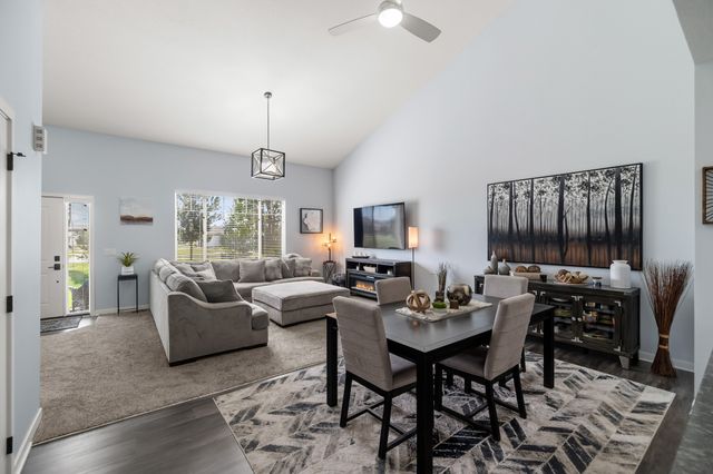 541 10th Street, Waukee, IA 50263