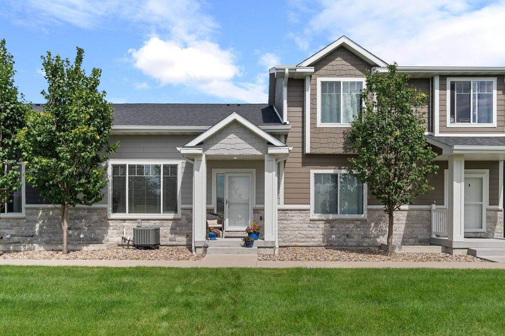 541 10th Street, Waukee, IA 50263