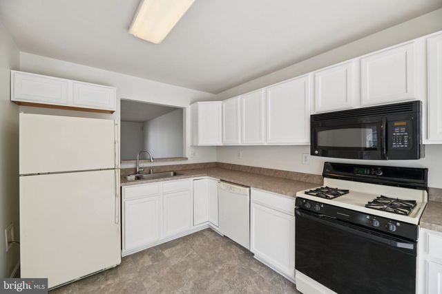 8421 GAUNTLET PL, White Plains, MD 20695