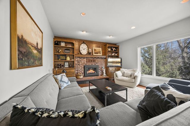 5500 Yorktown Lane N, Plymouth, MN 55442