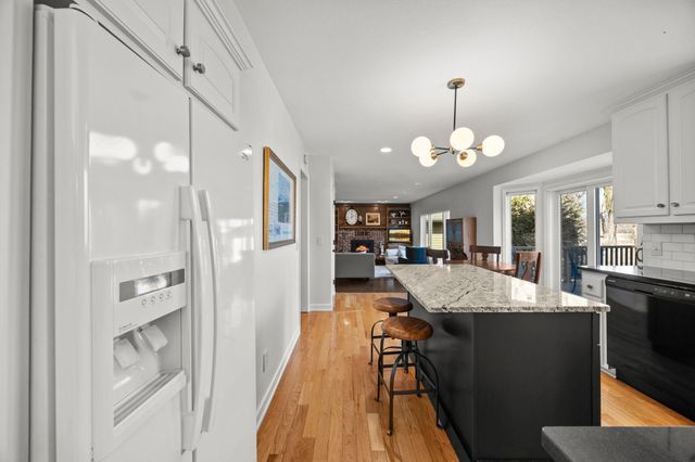 5500 Yorktown Lane N, Plymouth, MN 55442