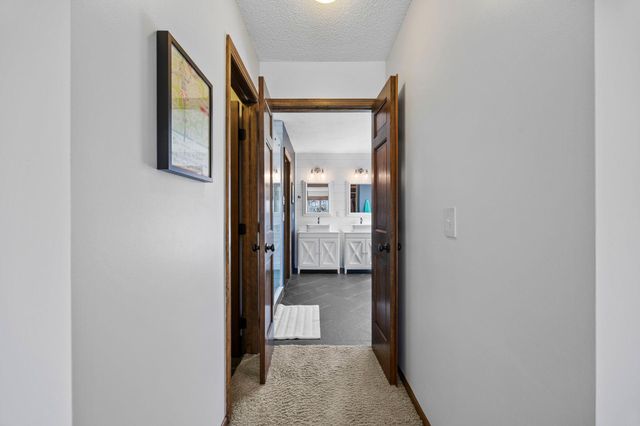 5500 Yorktown Lane N, Plymouth, MN 55442