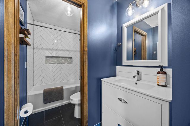 5500 Yorktown Lane N, Plymouth, MN 55442