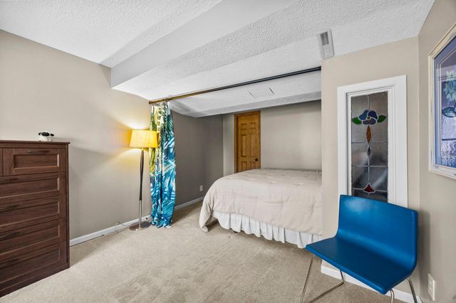 5500 Yorktown Lane N, Plymouth, MN 55442