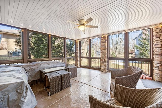 5500 Yorktown Lane N, Plymouth, MN 55442