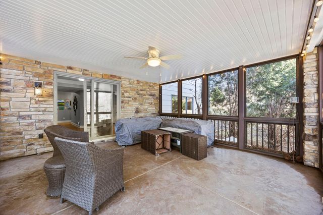 5500 Yorktown Lane N, Plymouth, MN 55442