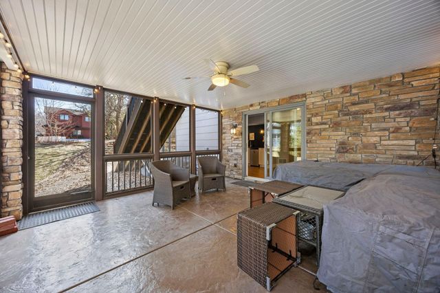 5500 Yorktown Lane N, Plymouth, MN 55442