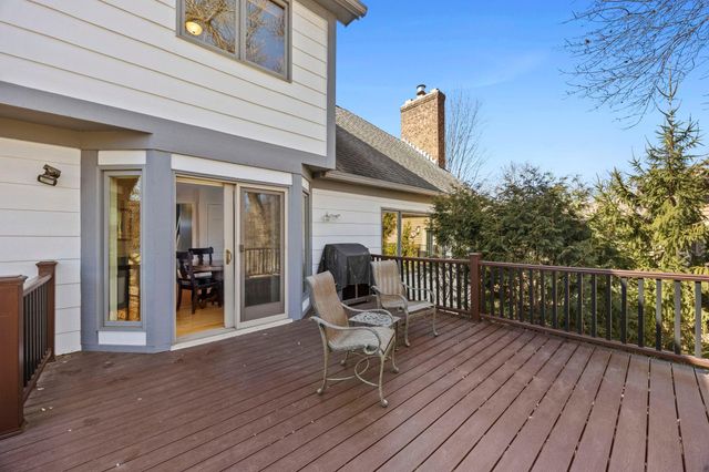 5500 Yorktown Lane N, Plymouth, MN 55442