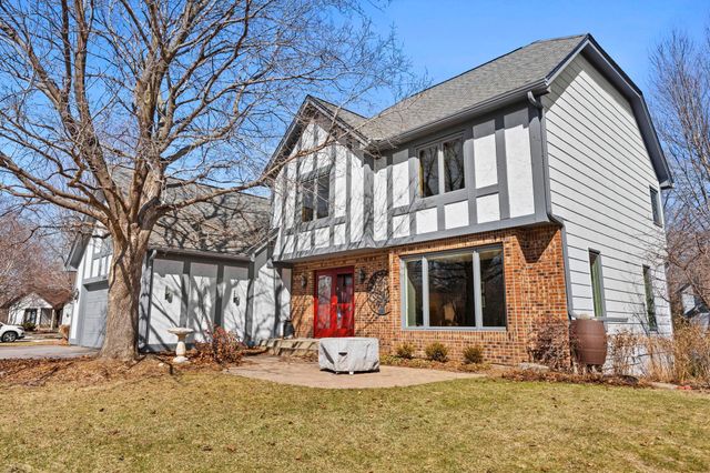 5500 Yorktown Lane N, Plymouth, MN 55442