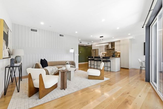 187-191 Condor St 5, Boston, MA 02128