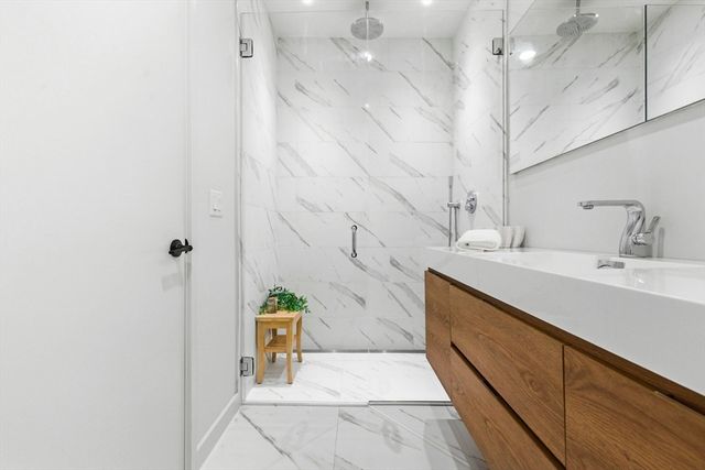 187-191 Condor St 5, Boston, MA 02128
