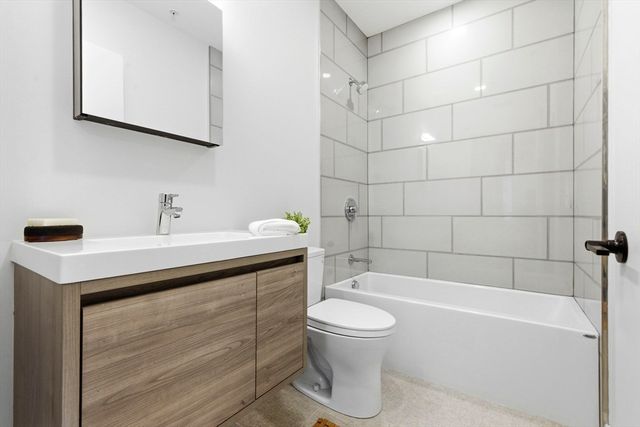 187-191 Condor St 5, Boston, MA 02128