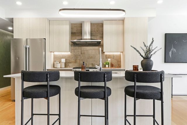 187-191 Condor St 5, Boston, MA 02128