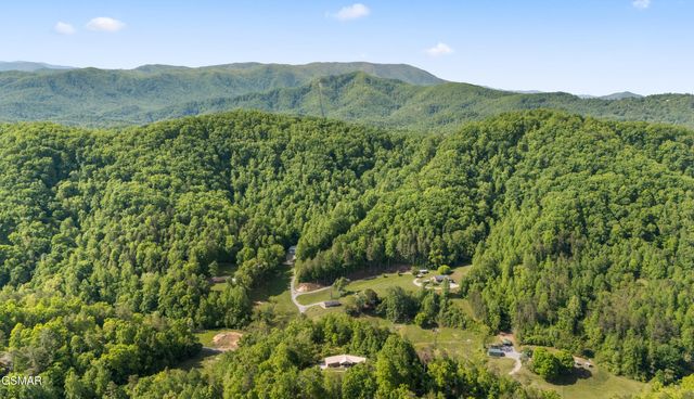 1181 Pine Mountain Road, Sevierville, TN 37862