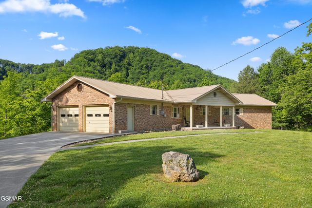 1181 Pine Mountain Road, Sevierville, TN 37862