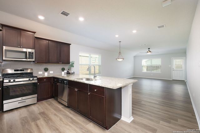 14823 Berkshire, San Antonio, TX 78254