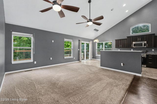 309 Rockcrest View Ct, Louisville, KY 40245
