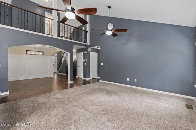 309 Rockcrest View Ct, Louisville, KY 40245