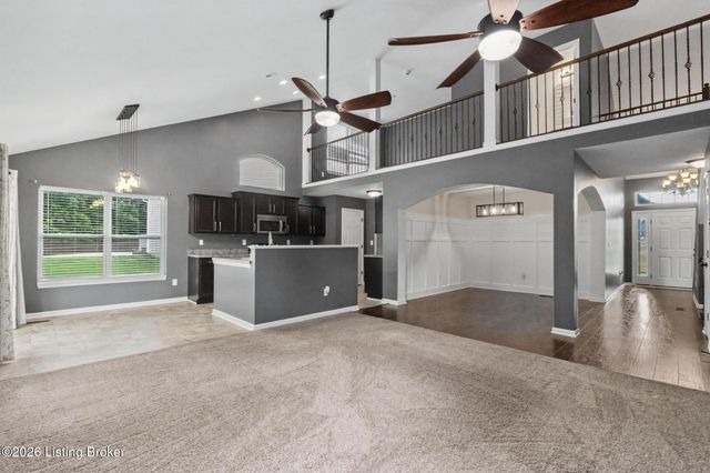 309 Rockcrest View Ct, Louisville, KY 40245