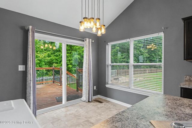 309 Rockcrest View Ct, Louisville, KY 40245