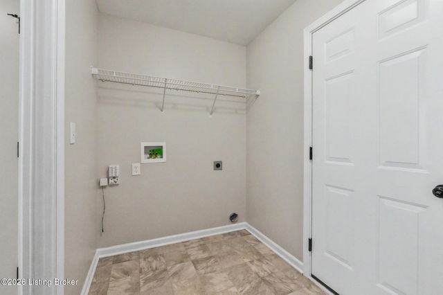 309 Rockcrest View Ct, Louisville, KY 40245