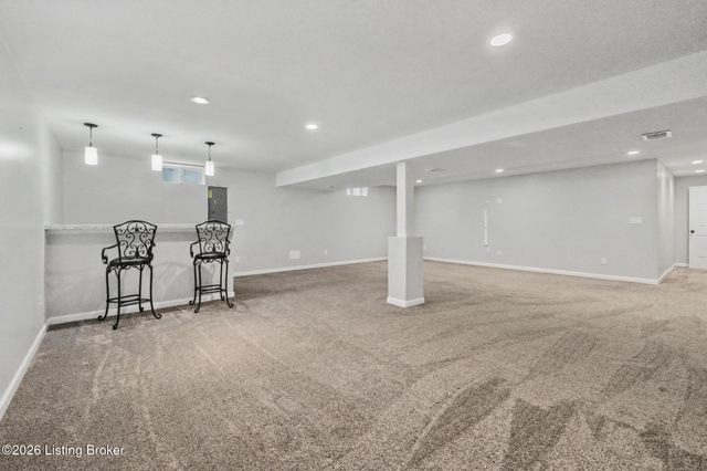 309 Rockcrest View Ct, Louisville, KY 40245