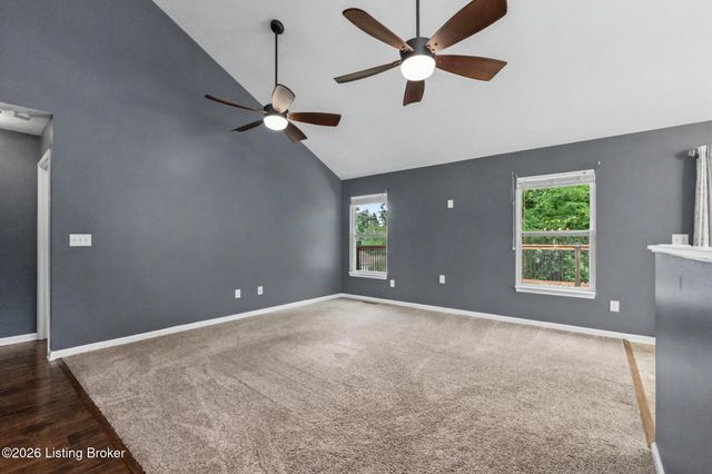 309 Rockcrest View Ct, Louisville, KY 40245