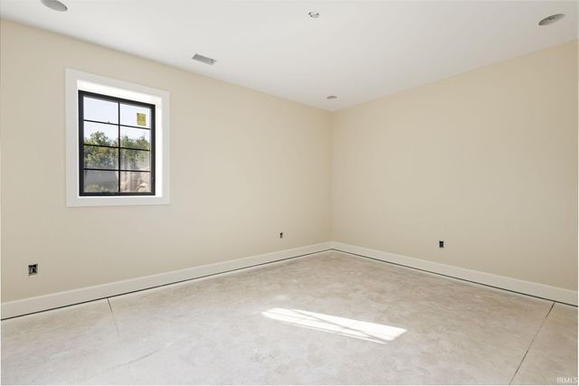 18470 Forest Glade Drive, South Bend, IN 46637