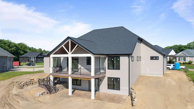 18470 Forest Glade Drive, South Bend, IN 46637