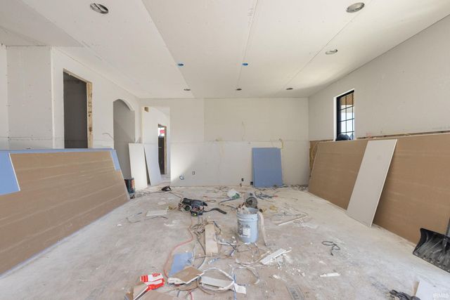 18470 Forest Glade Drive, South Bend, IN 46637