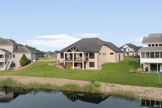 18470 Forest Glade Drive, South Bend, IN 46637