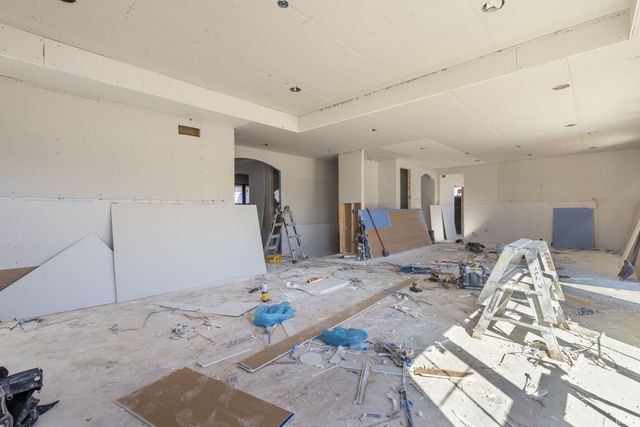 18470 Forest Glade Drive, South Bend, IN 46637