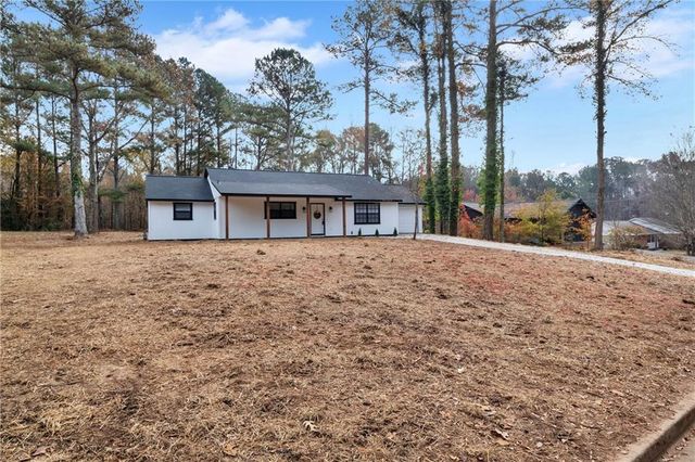 9056 Chestnut Lake Drive, Jonesboro, GA 30236