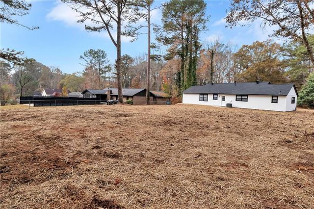 9056 Chestnut Lake Drive, Jonesboro, GA 30236